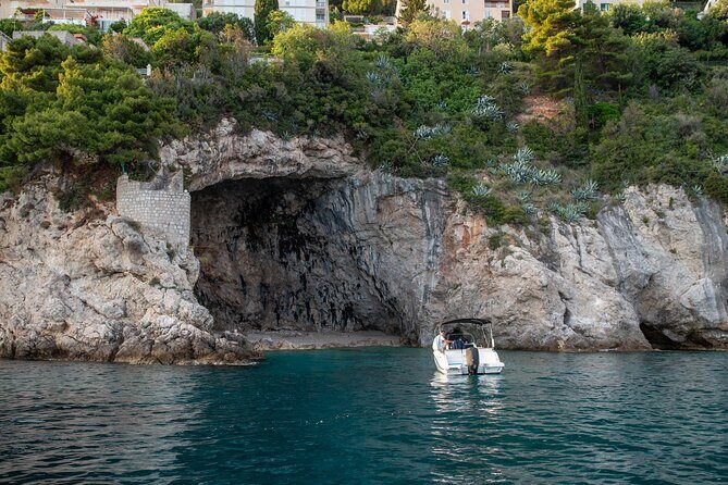 Explore Blue & Green Caves With Speedboat - Private Tour - The Itinerary in Detail