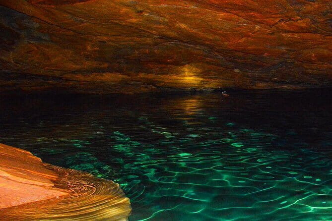 Explore Blue Water Pond Cave from Ella - Key Points