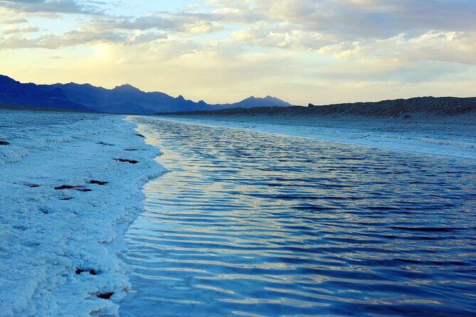 Explore Bonneville Salt Flats Journey to the Edge of the World - A Deep Dive into the Journey