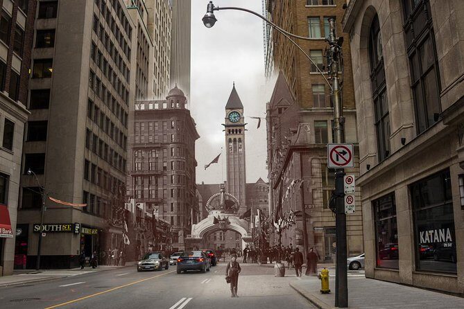 Explore Canada's Metropolis with Walking Tours Through Toronto - An In-Depth Look at the Tour Experience