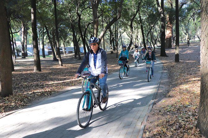 Explore Chapultepec & Mexico City sights by Bike - Food and Refreshments