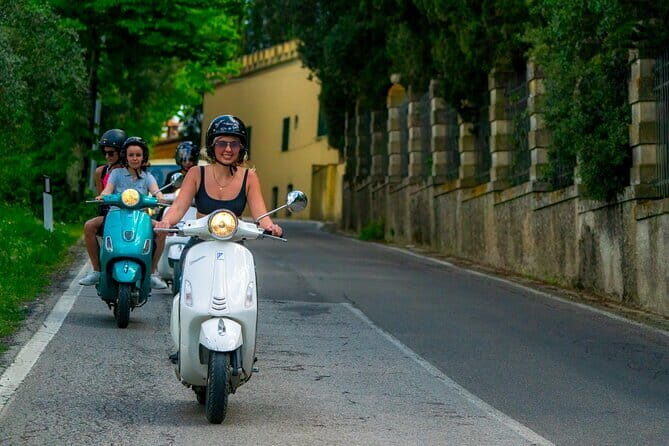 Explore Chianti on a Vespa: Tour, Guide & Lunch from Florence - The Experience in Detail