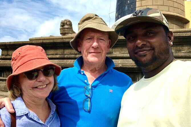 Explore Colombo by Tuk Tuk Morning & evening (Private Tours) - Last Stops: Pettah Market & Floating Market