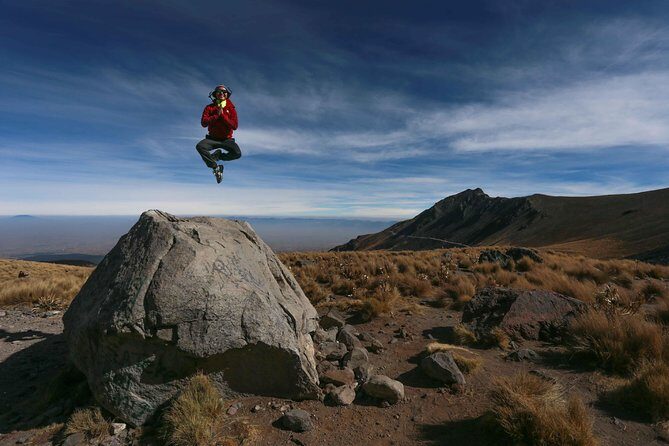 Explore El Paso de Cortes with a professional photographer - Who Should Consider This Tour?