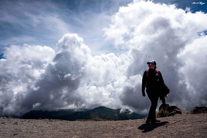 Explore El Paso de Cortes with a professional photographer - FAQs