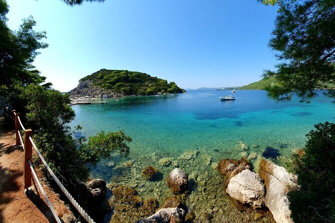 Explore Elaphiti islands by Private trip with Ferretti mini yacht - Frequently Asked Questions