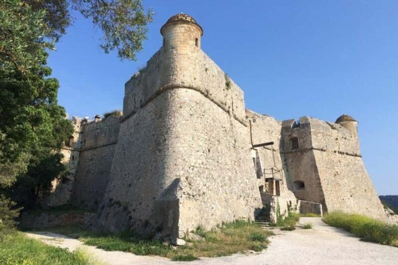 Explore Èze and the Côte dAzur in a Renault Mégane E-Tech" - Key Points