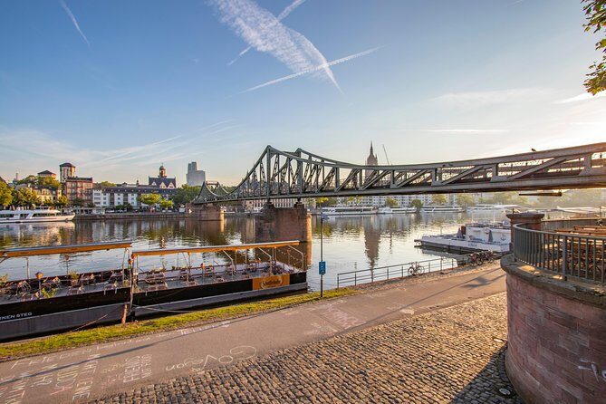 Explore Frankfurt in 60 minutes with a Local - The Value of Local Insights