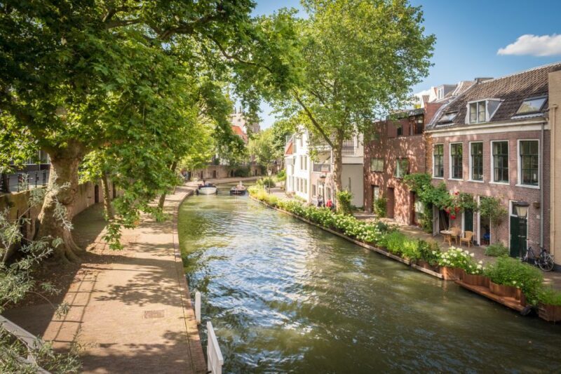 Explore Gems of Utrecht Walking Tour for Couples - Key Points