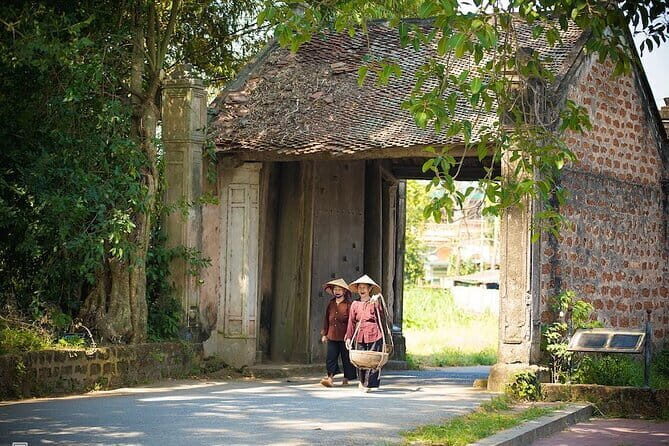 Explore Hanoi Ancient Village & Traditional Craft Private Tour - Exploring Hanoi’s Hidden Gems: A Detailed Look at the Ancient Village & Traditional Craft Tour