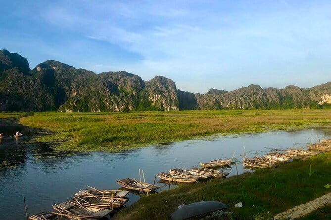 Explore Hoa Lu, Mua Cave, Van Long Nature Reserve, Biking, Buffet - In-Depth Review of the Ninh Binh Day Trip