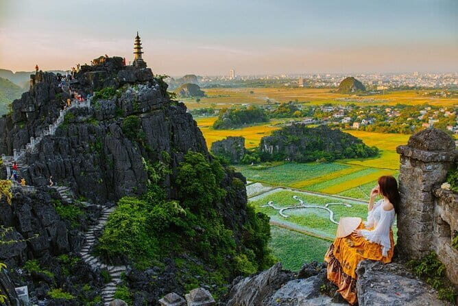 Explore Hoa Lu, Tam Coc/Trang An, and Mua Cave in a full-day tour - Key Points