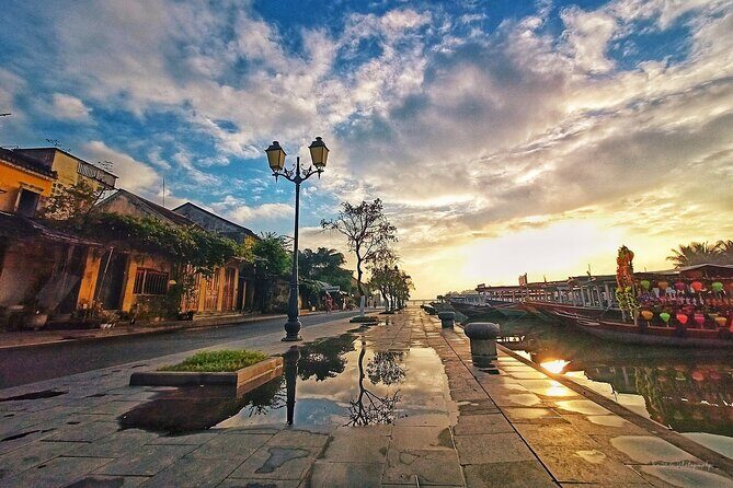 Explore Hoi An city or Da nang city with local guide - Frequently Asked Questions
