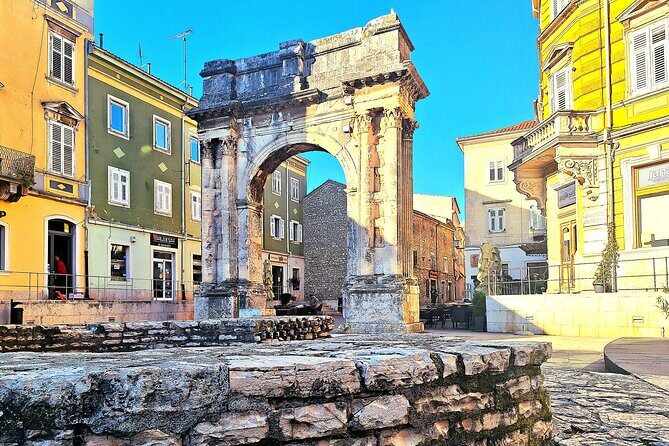 Explore layers of Pula's History in German or English - The Experience: What Travelers Have Said