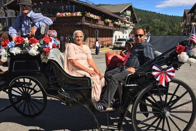 Explore Leavenworth from Seattle in a small group - Seasonal Activities: Sleigh Rides and Snoqualmie Falls