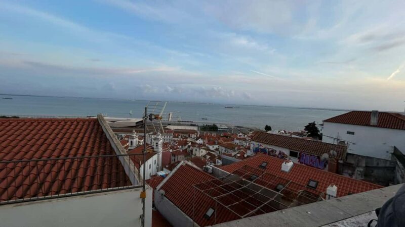 Explore Lisbon's Historic Sites on Foot - Why This Tour Works Well