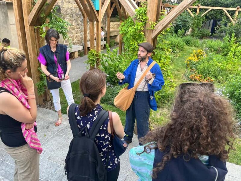 Explore Montmartre of the Impressionists with an Actor-Guide - The Sum Up