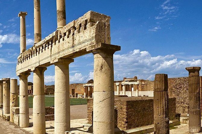 Explore Naples & Pompeii in One Day Guided Half-Day Tour - Key Points