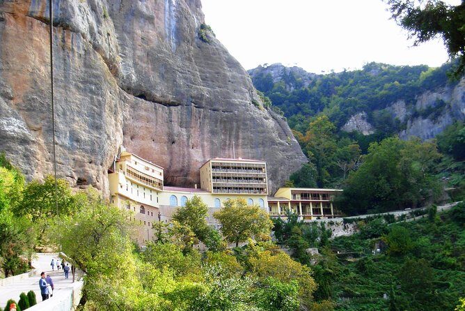 Explore nature & history in Kalavryta - FAQ