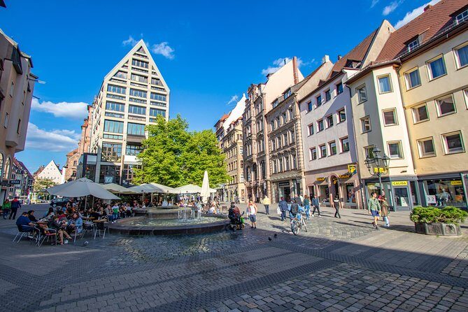 Explore Nurembergs Art and Culture with a Local - The Famous Fountain & Frauenkirche