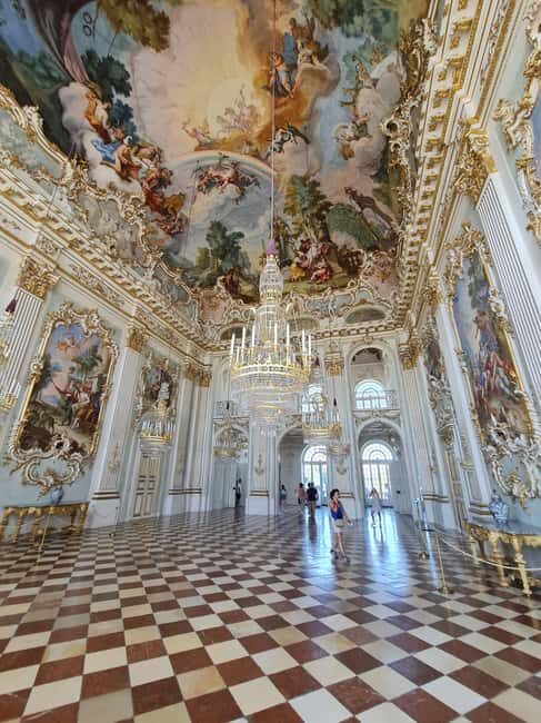 Explore Nymphenburg Palace with an Architect & Guide - Key Points