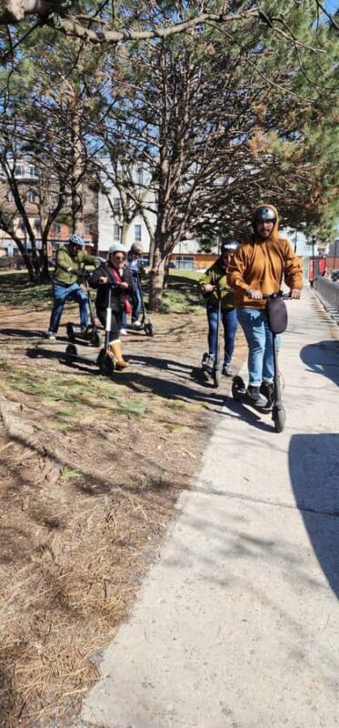 Explore Old-Montreal with easy to use e-scooters - FAQ