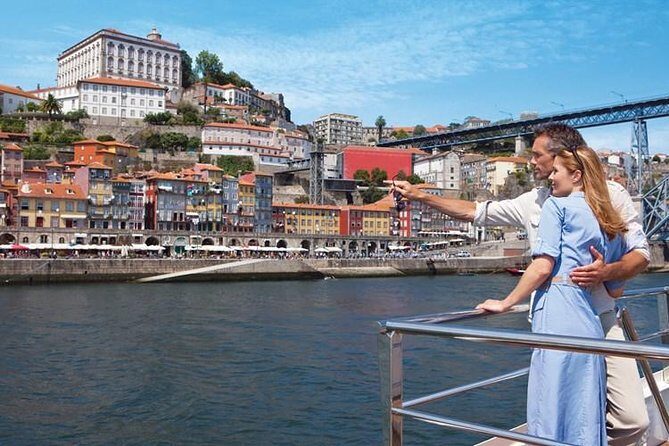 Explore Porto & Aveiro within Riverboat Cruises - Private Full Day Tour from Lisbon with Lunch - The Experience: From Lisbon to the North in Style