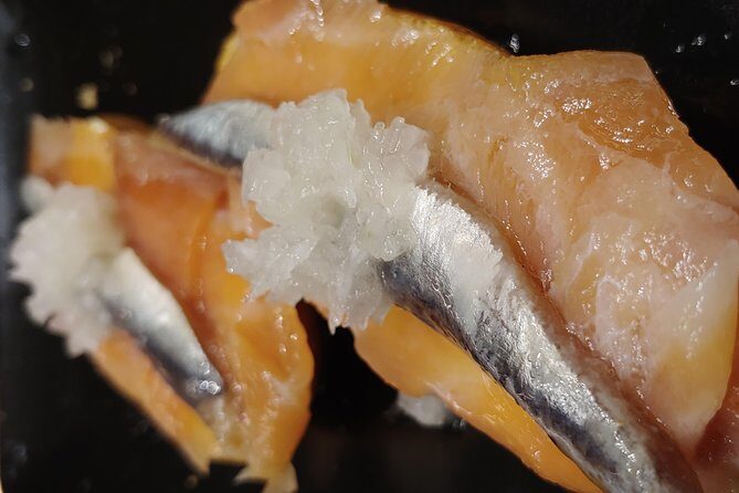 Explore San Sebastiáns History & Taste Its Flavors at Lunch - Practical Aspects and What You Need to Know