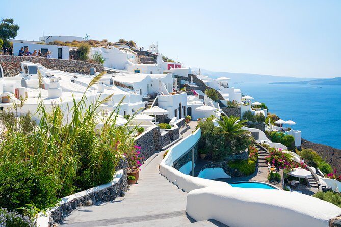 Explore Santorini with a Local - 4 Hours Private Tour - The Itinerary in Detail
