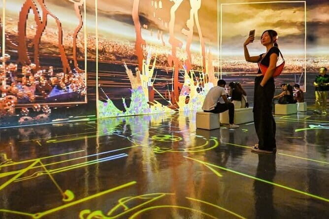 Explore Singapore Stadium and Art Gallery Transit - Exploring Singapores Art and Transit with the Klimt Experience