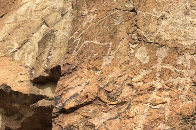 Explore Tanbaly and Tamgaly Tas in 1 day! - The Experience: What to Expect