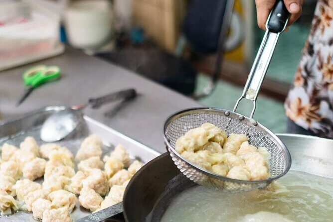 Explore The Back Alleys And Hidden Gems In Chinatown Bangkok - FAQ