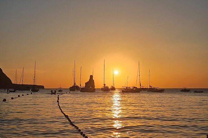 Explore the Beautifull seaside of Formentera. Incl cava, drinks, snacks, .. - The Experience in Detail