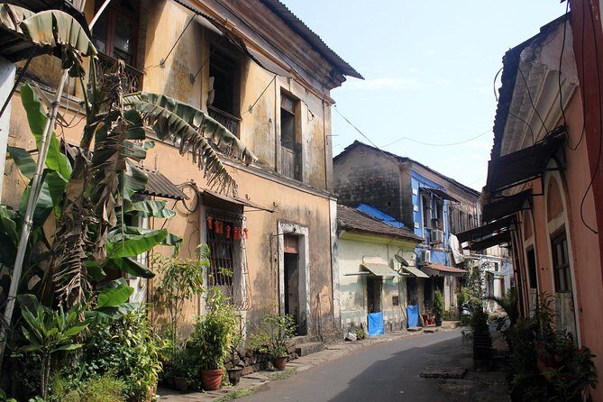 Explore the Best of North Goa by Car (Guided Full Day City Sightseeing Tour) - Church of St. Francis of Assisi and Se Cathedral