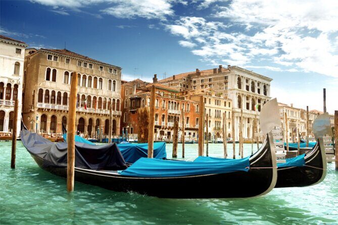 Explore the Canals on an Authentic Gondola Tour Venetian Dreams - Who Is This Tour Best For?