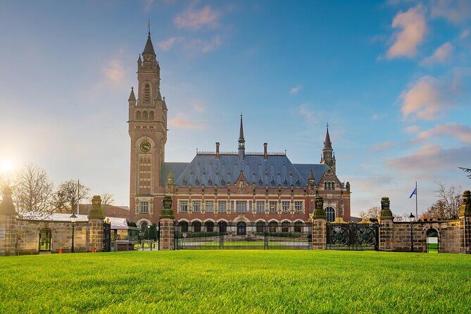 Explore The Hague in 60 minutes with a Local - What Makes This Tour Stand Out?
