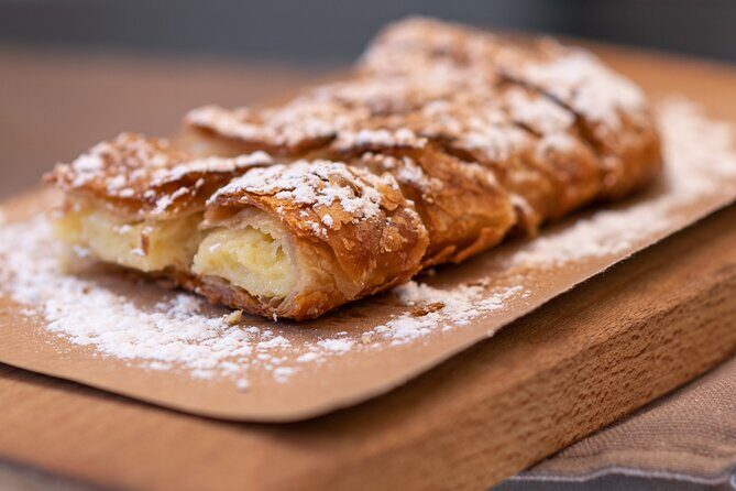 Explore the hidden food gems of Athens - A Deep Dive into the Experience