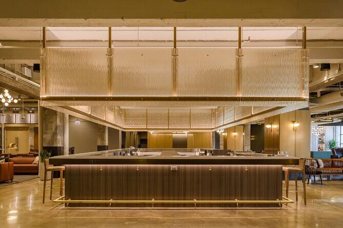 Explore the Historic Old Post Office in Chicago - Key Points