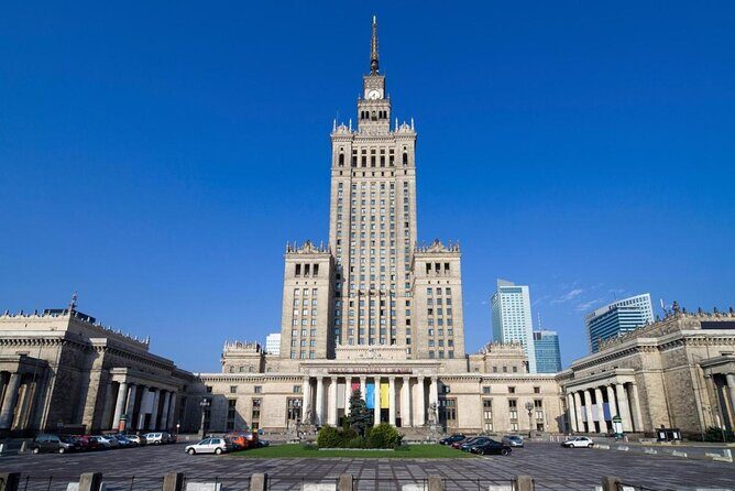 Explore the Instaworthy Spots of Warsaw with a Local - A Detailed Look at the Warsaw Instagram Tour