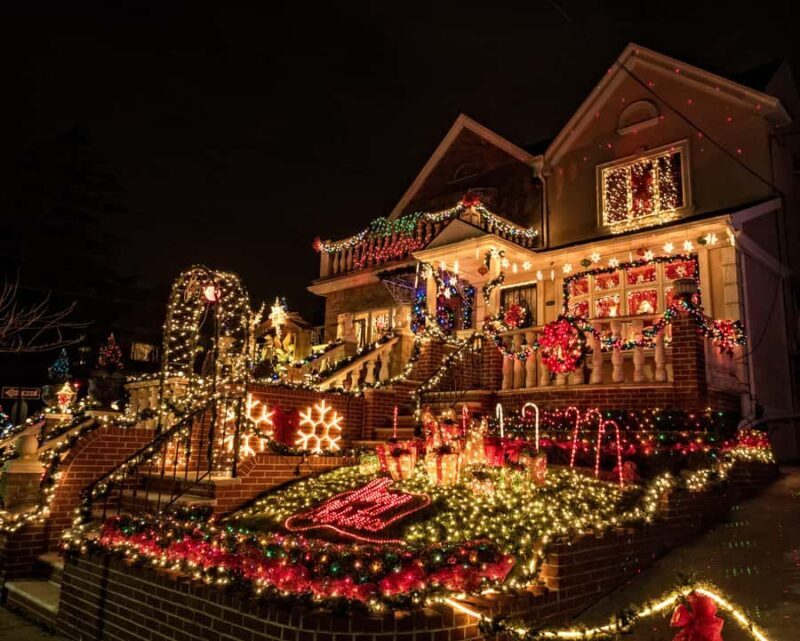 Explore the Magic of Christmas Lights in NYC's Dyker Heights - Key Points
