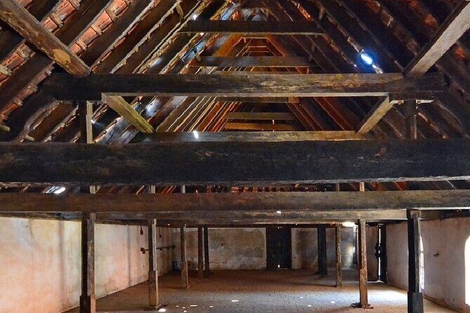 Explore The Wooden Palace In Padmanabhapuram - FAQs