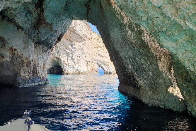 Explore zakynthos island with Adonis boat rental - Key Points