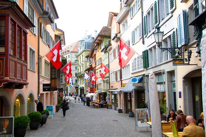 Explore Zurich in 60 minutes with a Local - Who Will Love This Tour?
