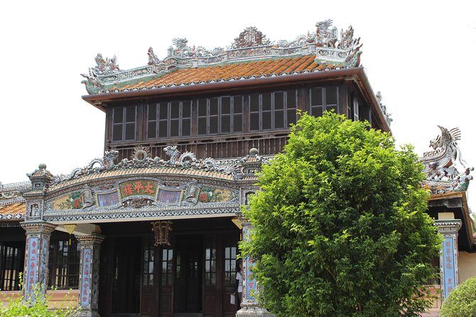 Exploring Hue Imperial City, Tu Duc tomb and Thien Mu pagoda With lunch - FAQ