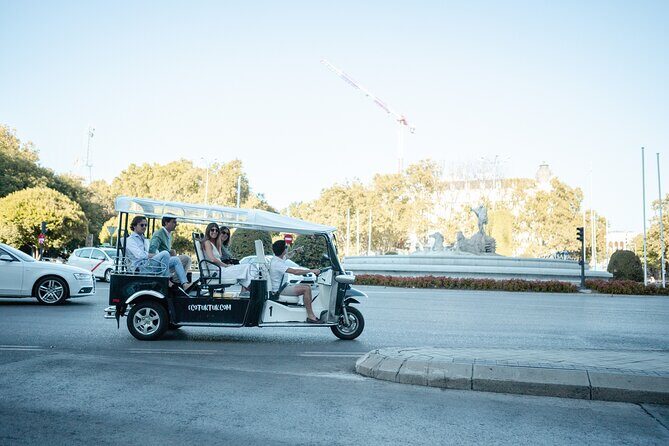 Express Tour of Madrid in Private Eco Tuk Tuk - Key Points