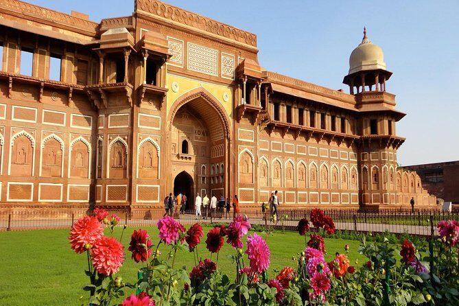 Extensive Agra Fort and colorful Kinari Bazaar Tour - Discovering Agra Fort: More Than Just a Ruin