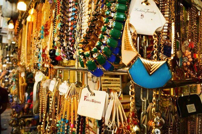 Extensive Agra Fort and colorful Kinari Bazaar Tour - Transitioning to Kinari Bazaar: The Heart of Agra’s Market Scene