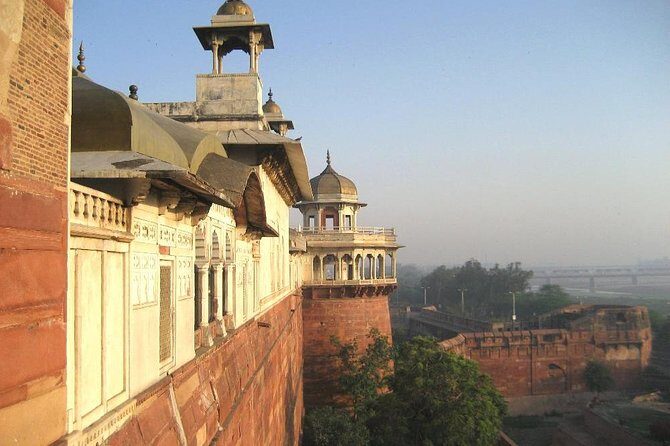 Extensive Agra Fort and colorful Kinari Bazaar Tour - The Rickshaw Ride: A Fun and Practical Touch