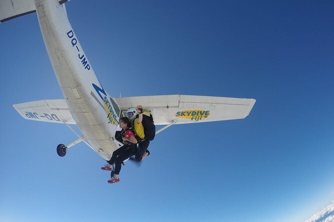 Extreme 12000ft Tandem Jump (45 seconds free fall) - The Value of the Experience