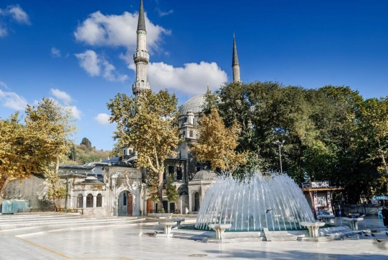 Eyüp Sultan Mosque and Eyüp District Istanbul Walking Tour - Key Points